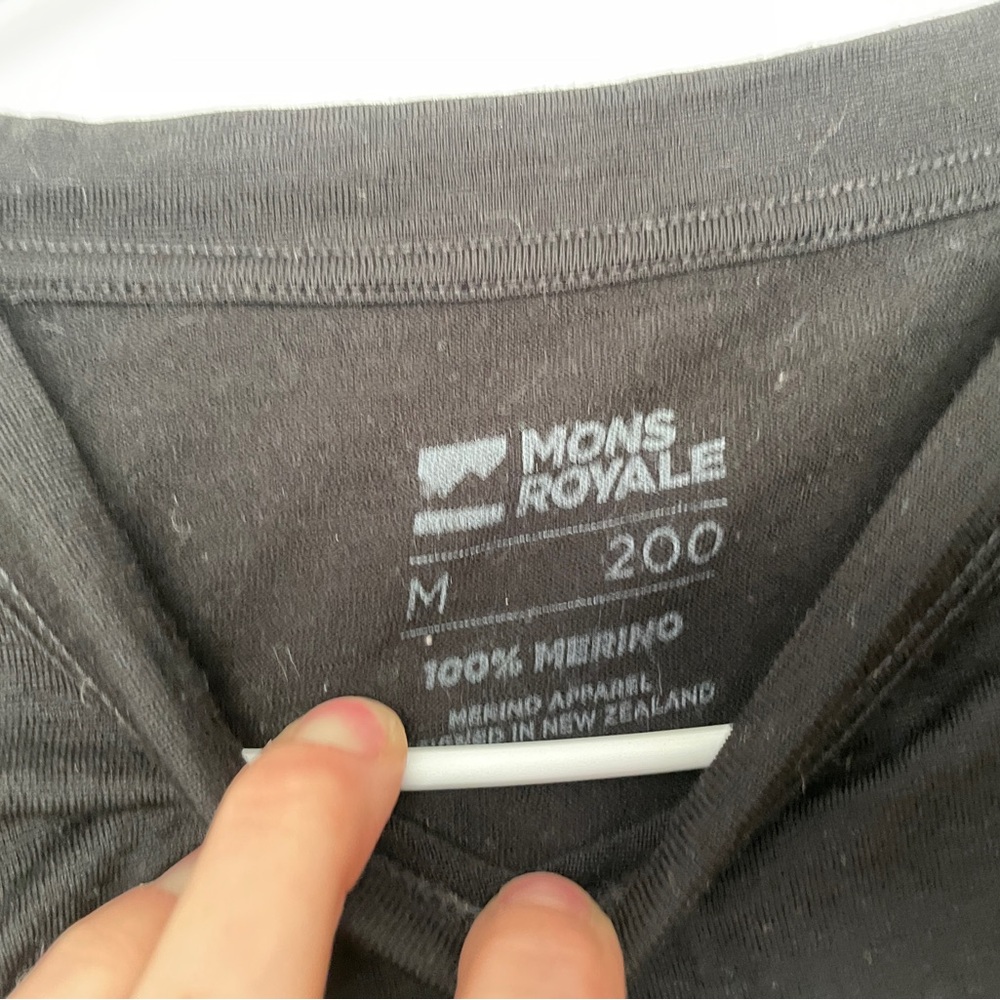 Mons Royale 200 Merino Wool Long Sleeve Base Layer Medium Black Brown - Picture 3 of 10